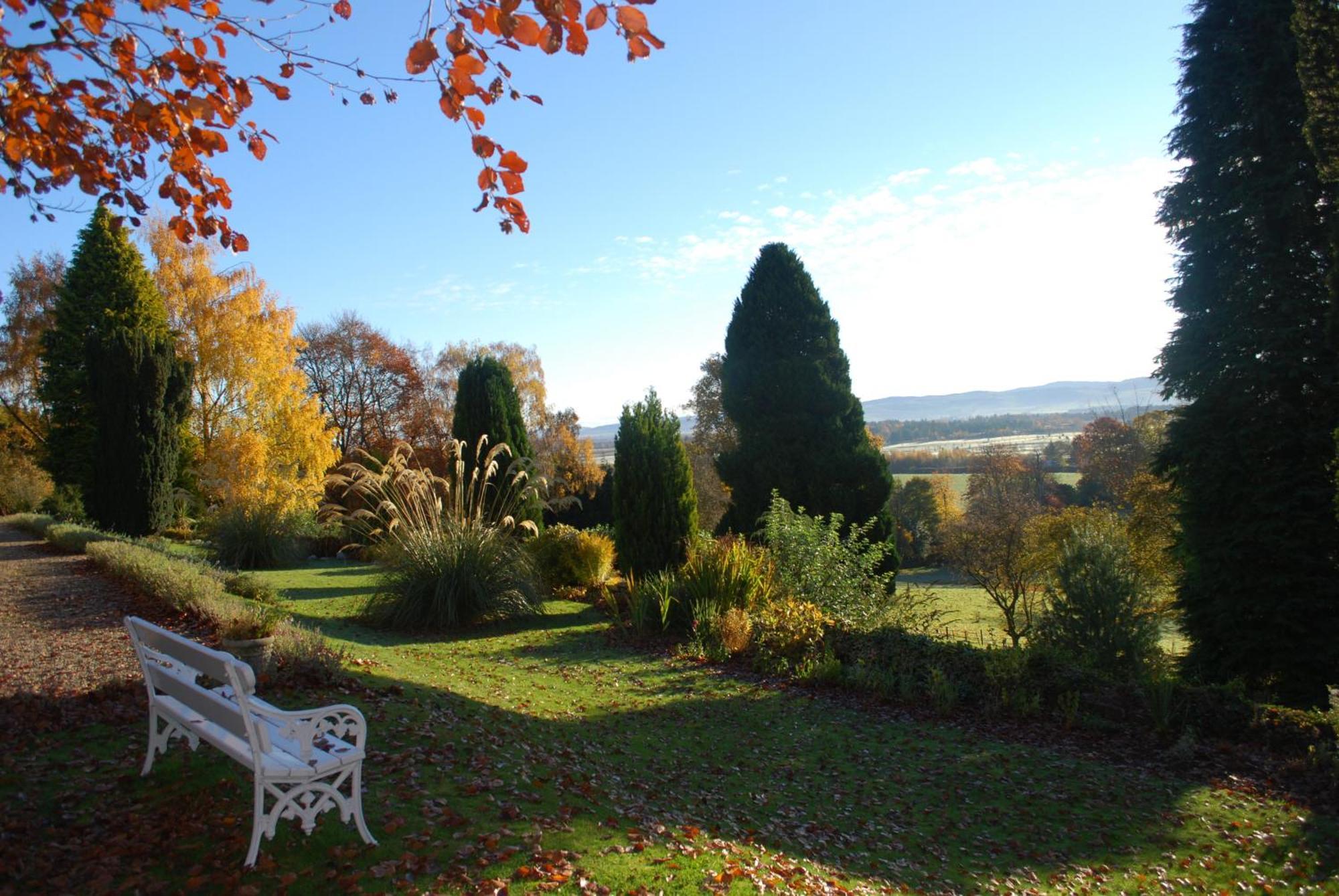 Lands Of Loyal Hotel Alyth Exterior photo