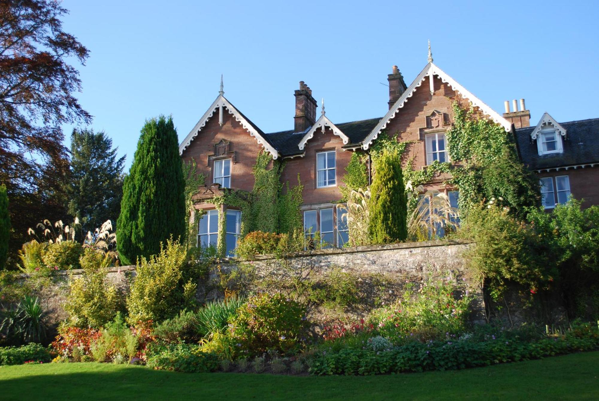 Lands Of Loyal Hotel Alyth Exterior photo